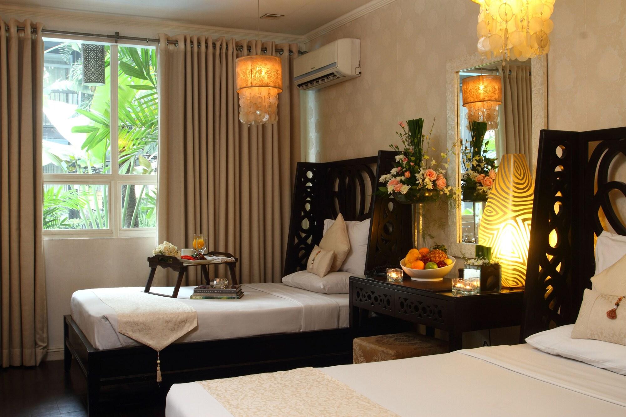 The Sulo Riviera Hotel Кесон Сити Екстериор снимка