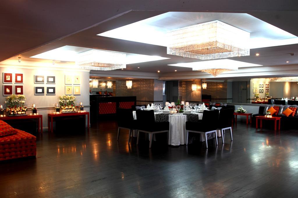 The Sulo Riviera Hotel Кесон Сити Екстериор снимка