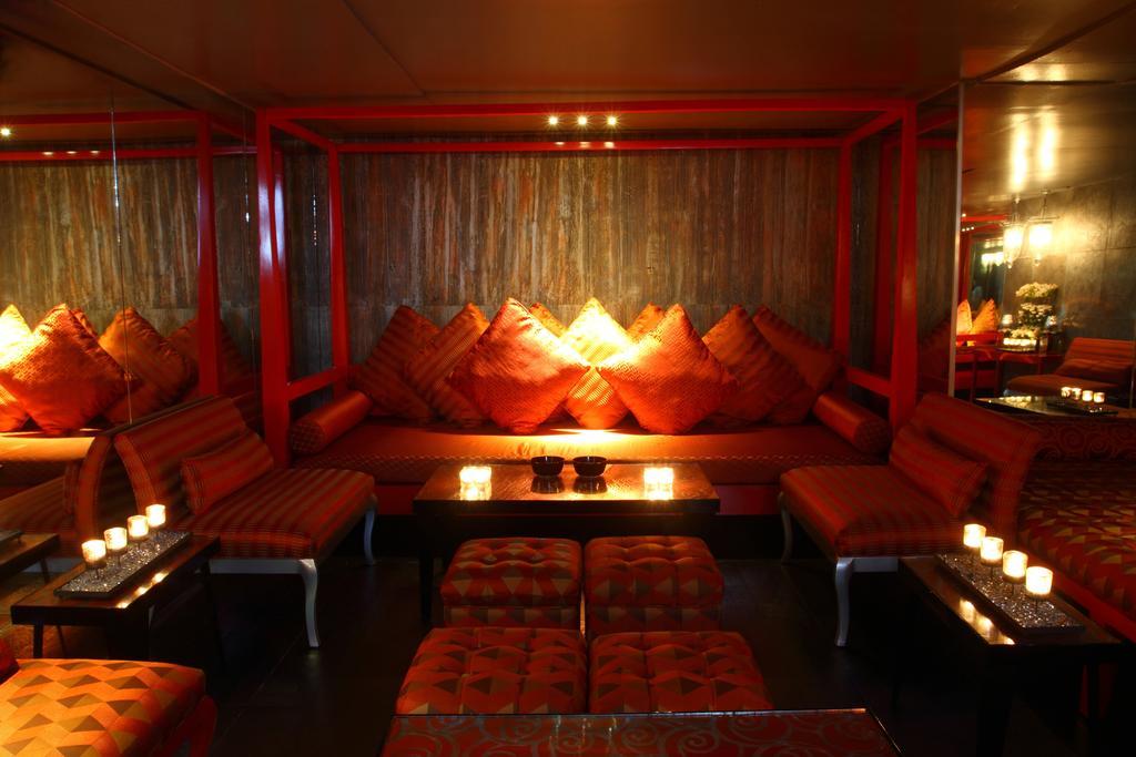 The Sulo Riviera Hotel Кесон Сити Екстериор снимка