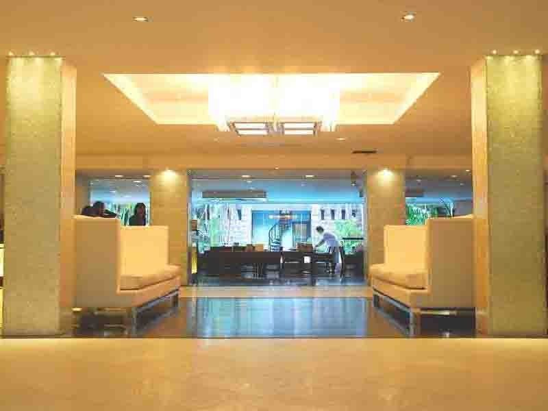 The Sulo Riviera Hotel Кесон Сити Екстериор снимка