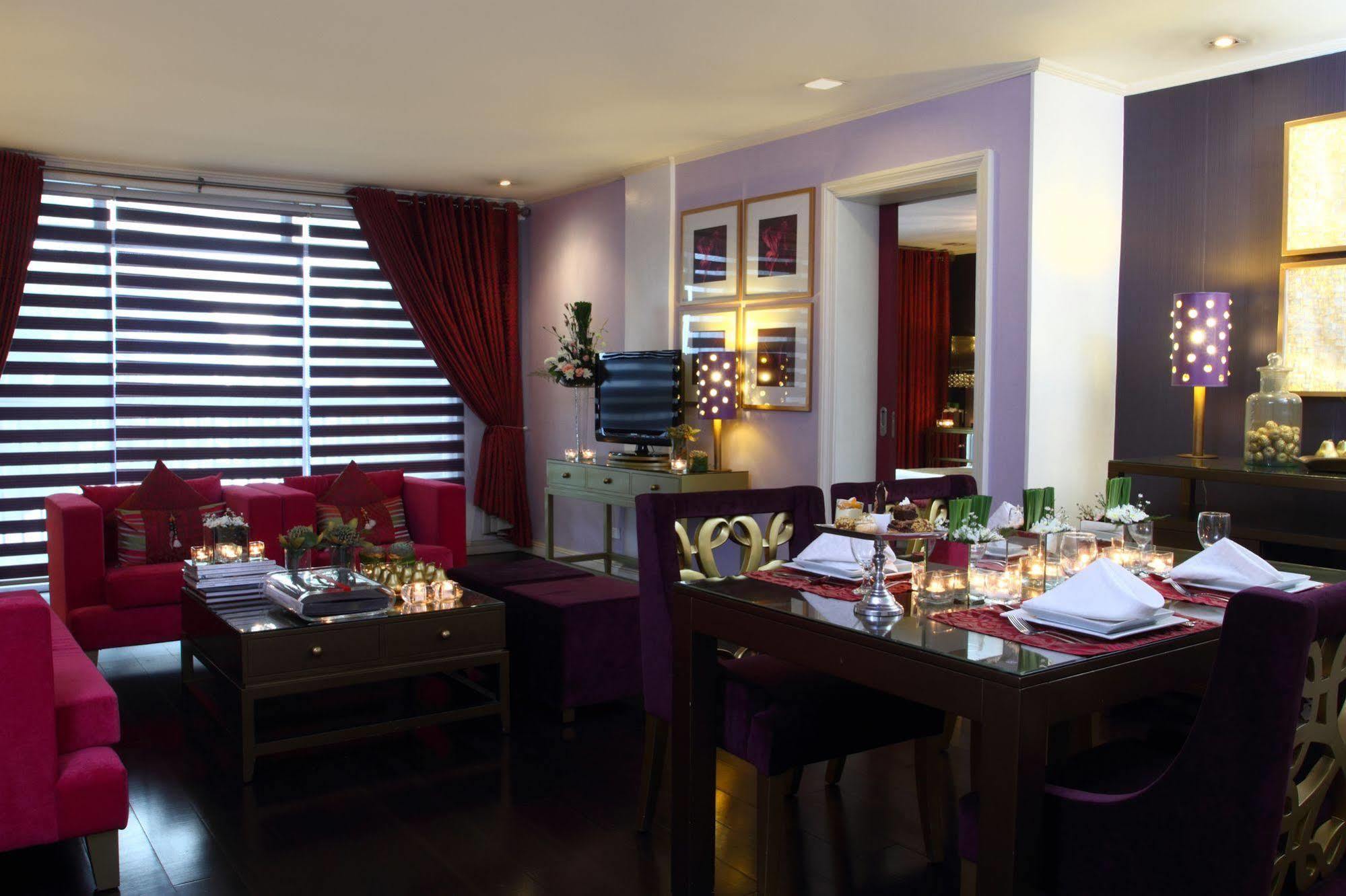 The Sulo Riviera Hotel Кесон Сити Екстериор снимка